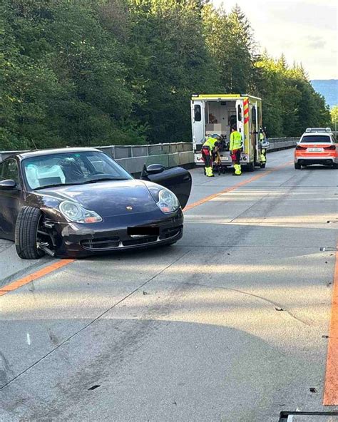 Porsche Knallt Auf Der Astrabridge Auf Der A1 Bei Kriegstetten In