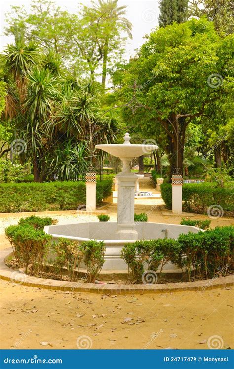 Fountain Alcazar gardens stock image. Image of fountain - 24717479