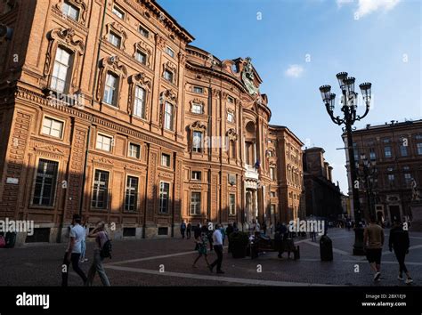 Turín Piamonte Italia Mayo de 2020 Palacio Carignano un imponente