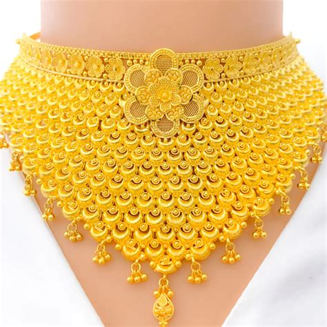 Latest Gold Choker Set Designs with Price | BISGold.com