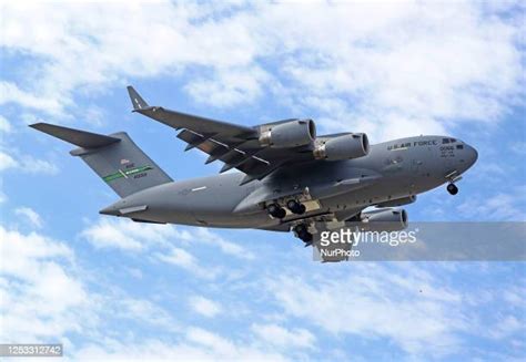 281 Us Air Force Boeing C 17 Globemaster Iii Stock Photos, High-Res ...