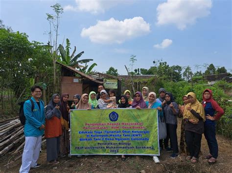 Tim P2AD Pendidikan Biologi FKIP UMS Lakukan Edukasi Manfaat TOGA