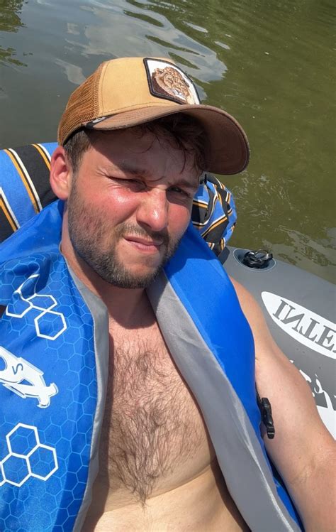 Do You Find Hairy Chest Attractive Be Honest Im Gay