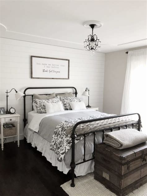 50 Rustic And Cozy Farmhouse Bedroom Designs For Your Next Renovation