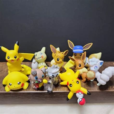 Figurine Pok Mon Pikachu Voli Mimikyu Kubfu Rockruff Goupix Banpresto