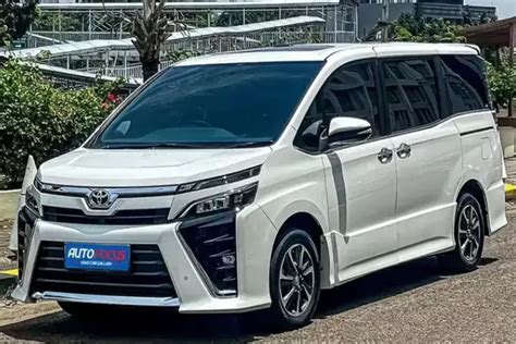 Mobil Bekas Toyota Voxy Matic Paling Antik Kilometer Ribu