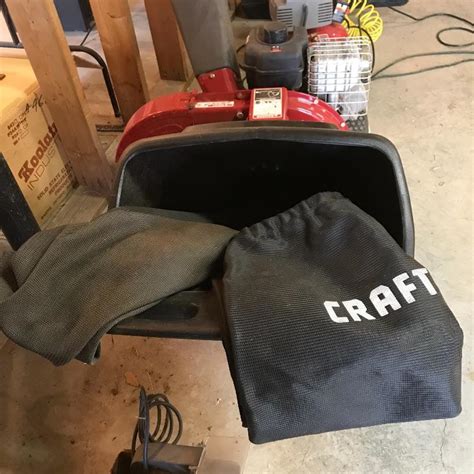 Lot 195 Sears Craftsman Leafwacker 3 Way Chipper Shredder