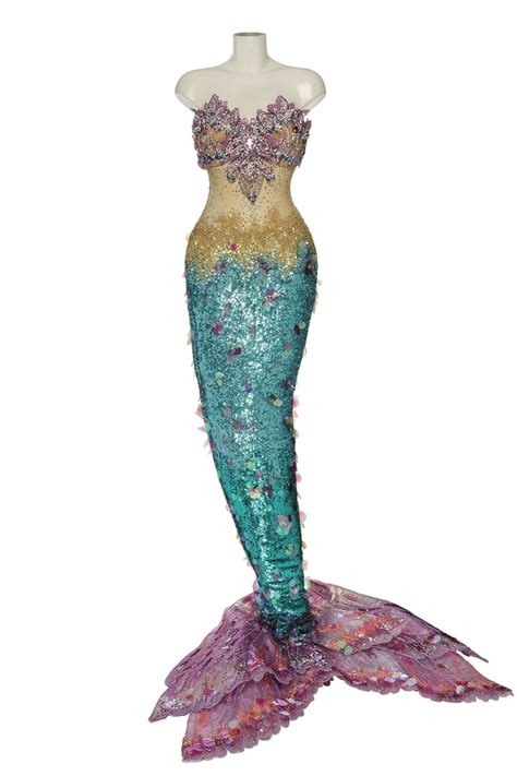 Mermaid Costume So Beautifulbut How Can You Walk Mermaid Ideas