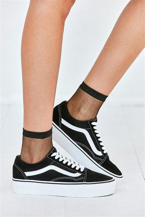 Vans Old Skool Platform Sneaker in Black - Lyst