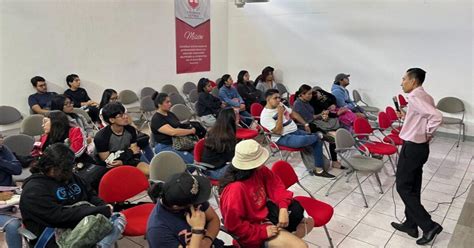 Fomenta SDEyT emprendimiento en jóvenes universitarios de Cuautla