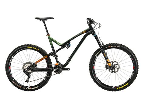 2018 Commencal Meta AM V4 2 BC 650b Mountain Bike For Sale