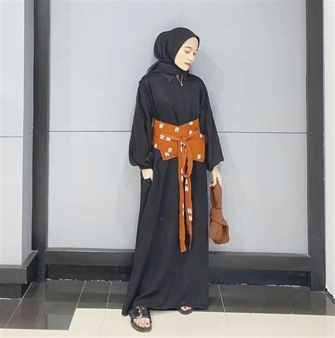 12 Inspirasi Outfit Lebaran Remaja Hijab Yang Simple Dan Elegan