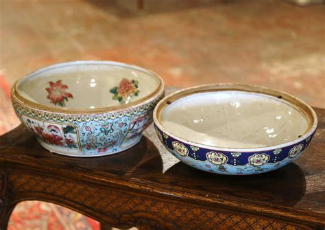 Early Th Century Chinese Hand Painted Porcelain Guangxu Box For Sale