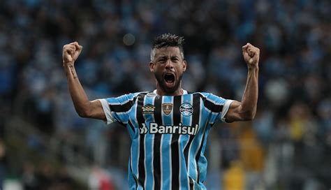 Gremio Consigue Un Valioso Triunfo Ante River Plate En Argentina La