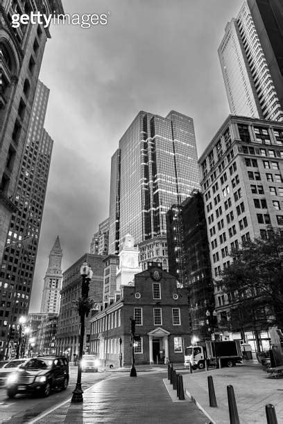 Downtown And Financial District In Boston With The Old State House 이미지