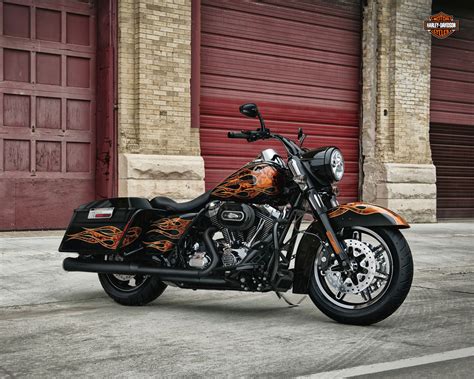 HARLEY-DAVIDSON Road King (2011-2012) Specs, Performance & Photos ...