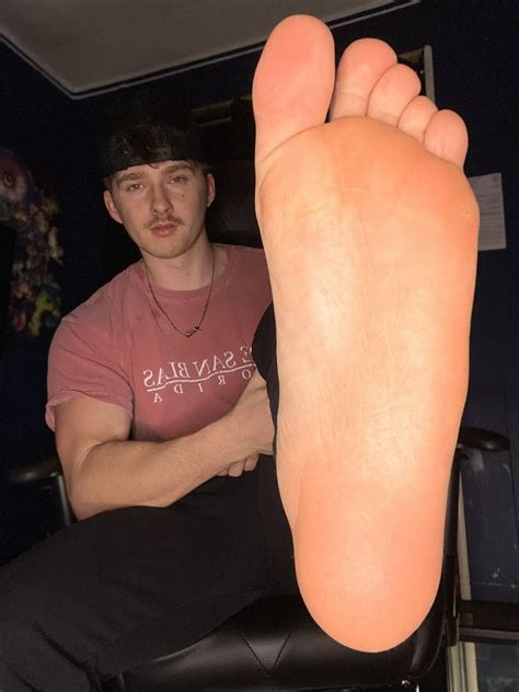 Feet Fan Club On Twitter RT Alphadev1221 Back From The Holidays