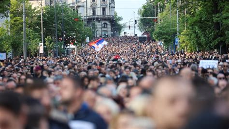 Dnevno RSE Protest Srbija Protiv Nasilja Pukovnik Britanske Vojske