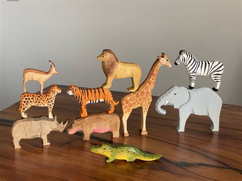 PoppyBaby Co Safari Animals Wooden Figurine Set of 10 – Blossom