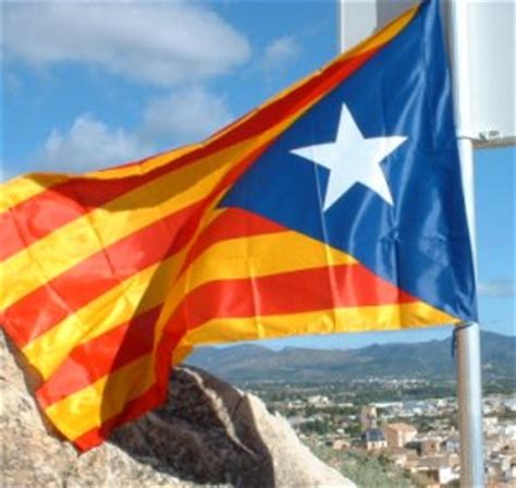 Esquerra Presenta Una Moci Per Penjar L Estelada L De Setembre