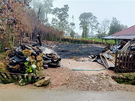 Kebakaran Di Gowa Plt Gubernur Sulsel Sampaikan Duka Cita Dan Kirim