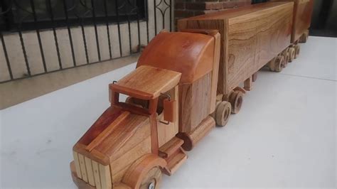 Tractocamion Full Hecho De Madera Double Trailer Truck Made Of Wood