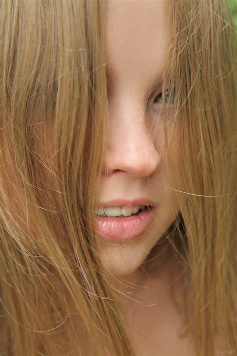 Skinny Amateur Teen Babe Avril A Posing Butt Naked On The Porch CoedCherry