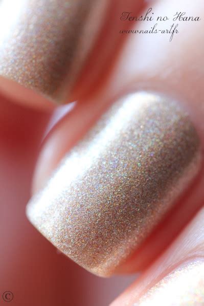 Cirque Never Nude Nature Nails Nails Art