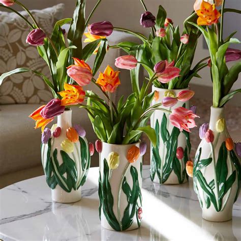 EDG Vase cylindrique en céramique blanche avec tulipes appliquées H 28