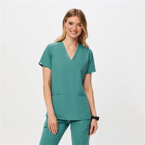 Women S Casma Three Pocket Scrub Top Cactus · Figs