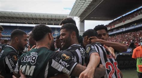 Atlético vence Flamengo após pênaltis históricos e é campeão da