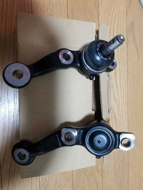 Toyota JZX100 Lower Ball Joint Set