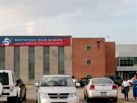 1st day marks beginning for new Southfield high school