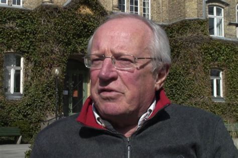 Robert Fisk Speaking Tour 2013 Print Media Cjpme English