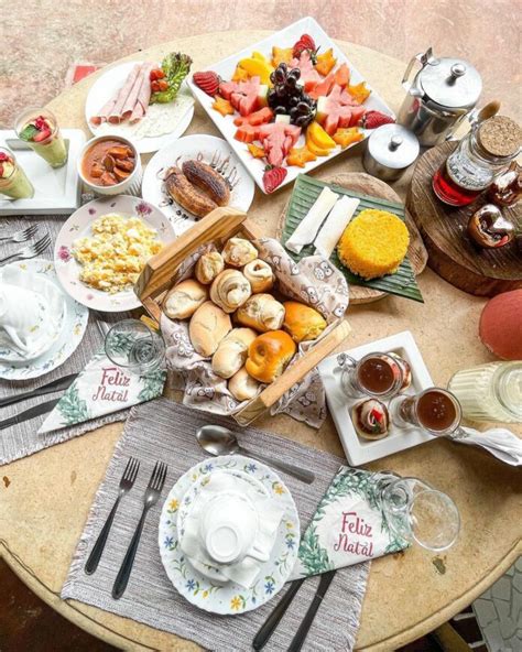 Mesa de café da manhã o que servir e como colocar