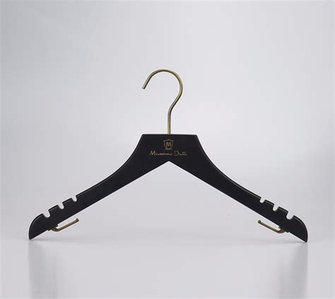 Supply Wooden Hose T Shirt Display Hanger With Metal Hook Wholesale