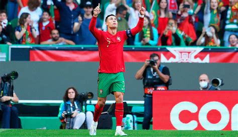 Con un doblete de Cristiano Ronaldo Portugal goleó a Suiza y alcanzó