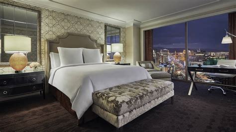 Las Vegas Luxury Hotel 5 Star Strip View Four Seasons