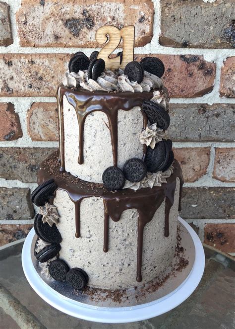 2 tier Oreo drip cake | Oreo birthday cake, Drip cakes, Oreo cake recipes