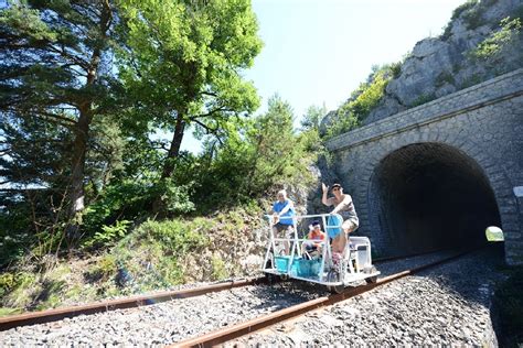 V Lorail Et Train Touristique Du Larzac Office De Tourisme Larzac Vall Es