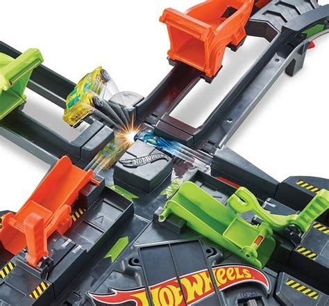 Hot Wheels Kolossz Lis Tk Z Sek P Lyaszett