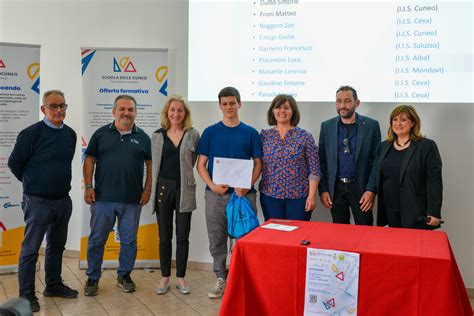 Cuneo La Scuola Edile Ha Premiato I Geometri Del Futuro Con