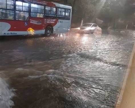 Temporal de verão alaga São Paulo