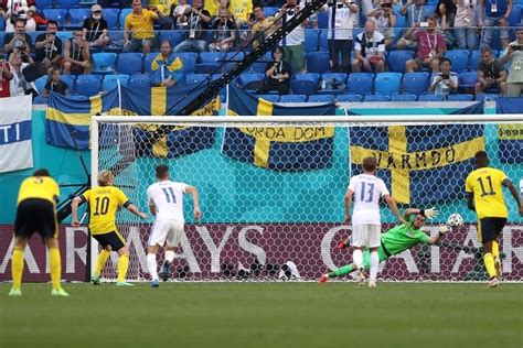 Eurocopa Suecia Venci A Eslovaquia Y Est Un Pie En Los Octavos