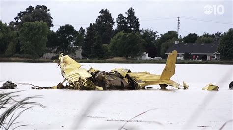 Authorities Crop Dusters Collide 2 Pilots Killed