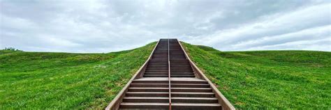 Cahokia Mounds See Cahokia Mounds State Historic Site