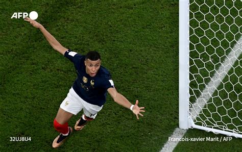 Coupe Du Monde 2022 Les Bleus Se Qualifient En 8es De Finale Grâce Au Doublé De Kyliane Mbappé