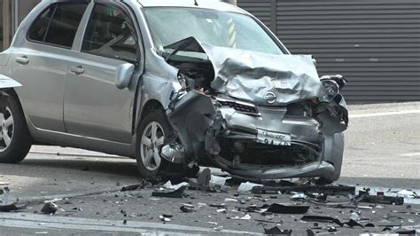 前方部分が大破…車同士が正面衝突で2人死亡・1人重傷 どちらかの車がセンターラインをはみ出したか【新潟発】｜fnnプライムオンライン