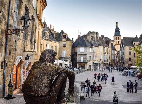 8 REASONS WHY I FELL FOR SARLAT, FRANCE - Travel Bliss Now