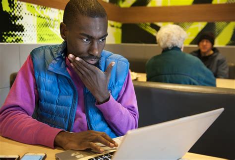 Deray Mckesson Black Lives Matter Activist Launches Last Minute Bid